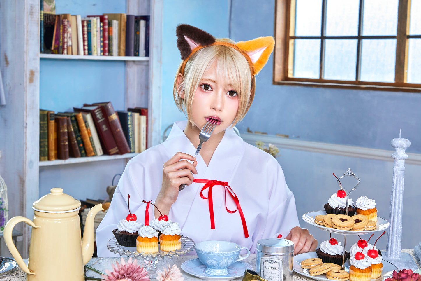 コスプレ 小物 キャットカチューシャ ねこ 立ち耳 アニマル 動物 仮装 フリーサイズ ホワイト/ブラック/ブラウン【クリアストーン】