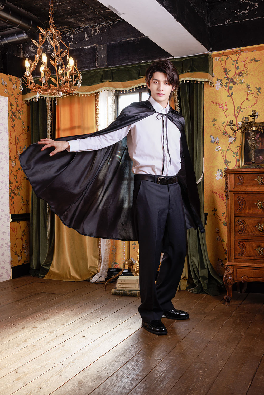 ≪スタンミさん着用≫ コスプレ 仮装 ハロウィン ブラックマント ユニセックス フリーサイズ ブラック 【クリアストーン】