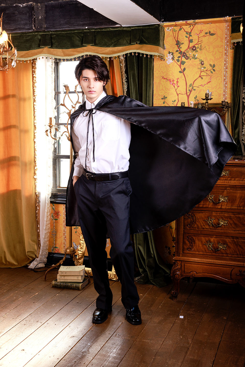 ≪スタンミさん着用≫ コスプレ 仮装 ハロウィン ブラックマント ユニセックス フリーサイズ ブラック 【クリアストーン】