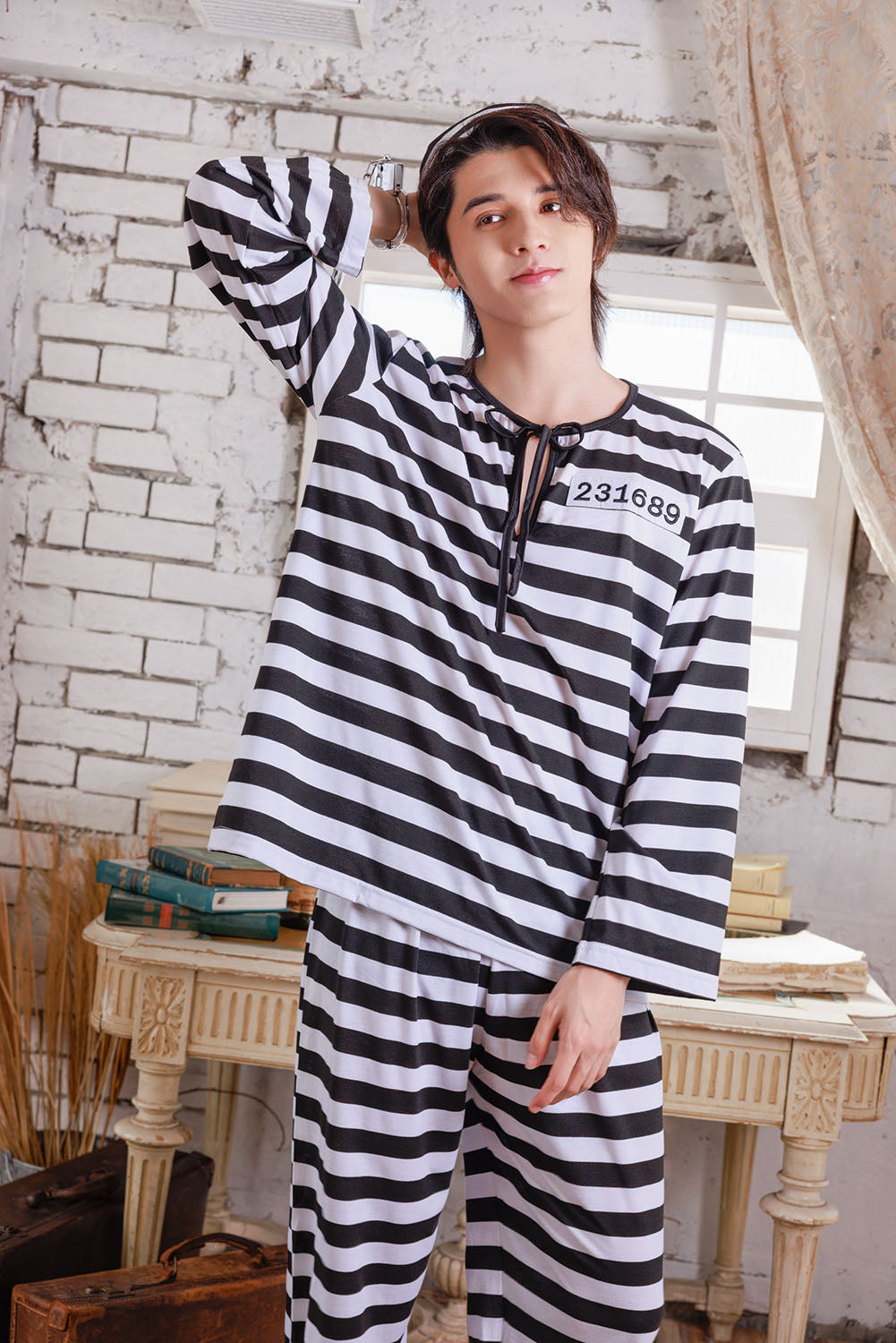 ≪スタンミさん着用≫ コスプレ 仮装 ハロウィン 囚人 フォンデットスーツ メンズ フリーサイズ ブラック 【クリアストーン】