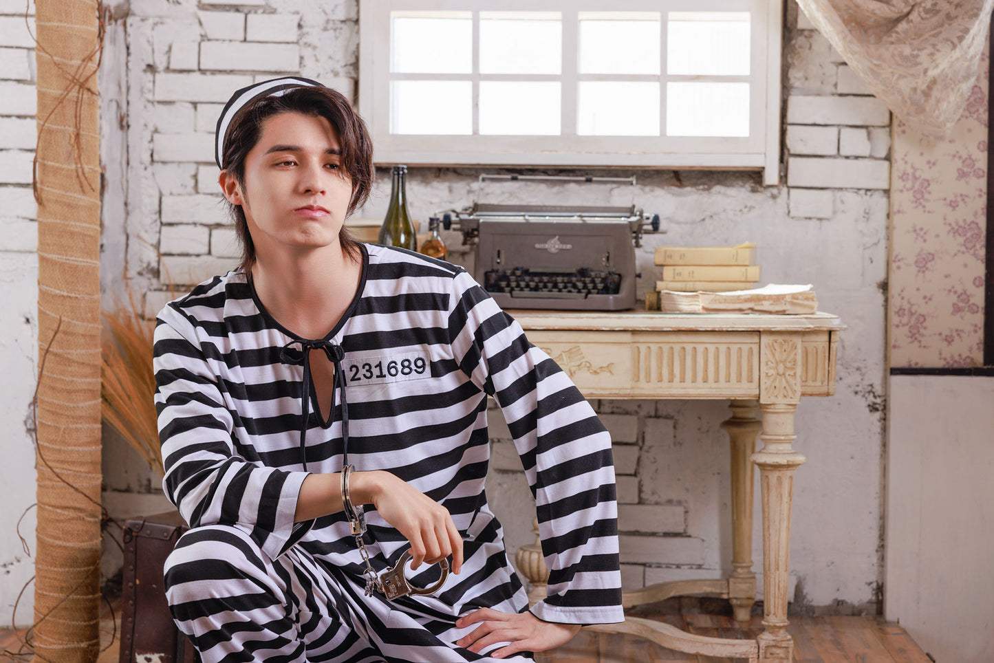 ≪スタンミさん着用≫ コスプレ 仮装 ハロウィン 囚人 フォンデットスーツ メンズ フリーサイズ ブラック 【クリアストーン】