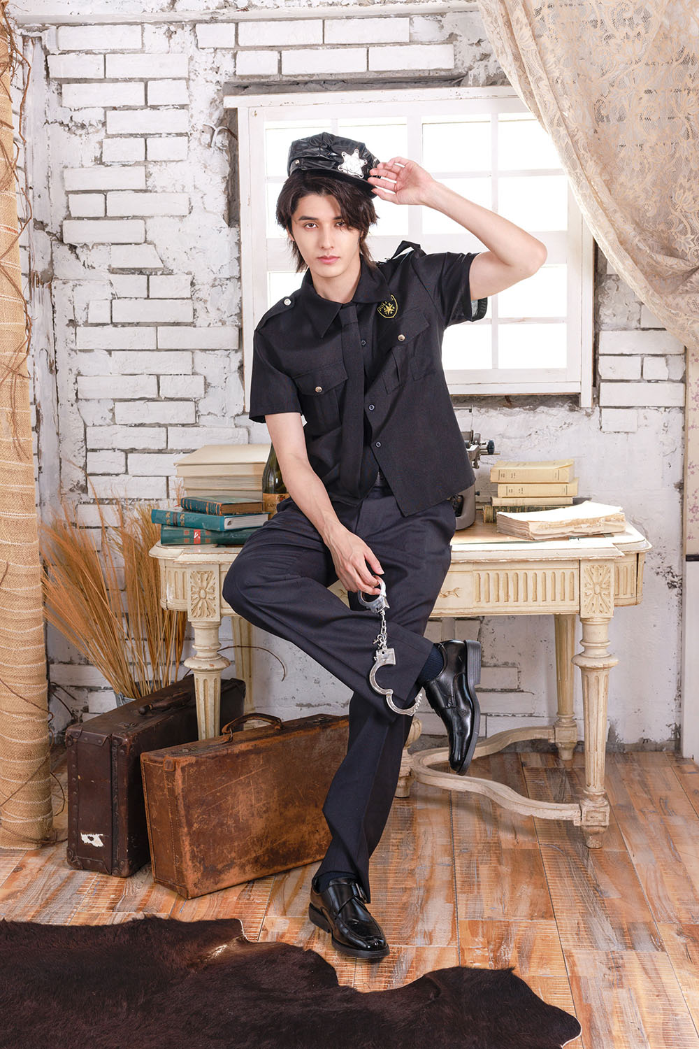 ≪スタンミさん着用≫ コスプレ 仮装 ハロウィン スピードポリス ユニセックス フリーサイズ ブラック 【クリアストーン】