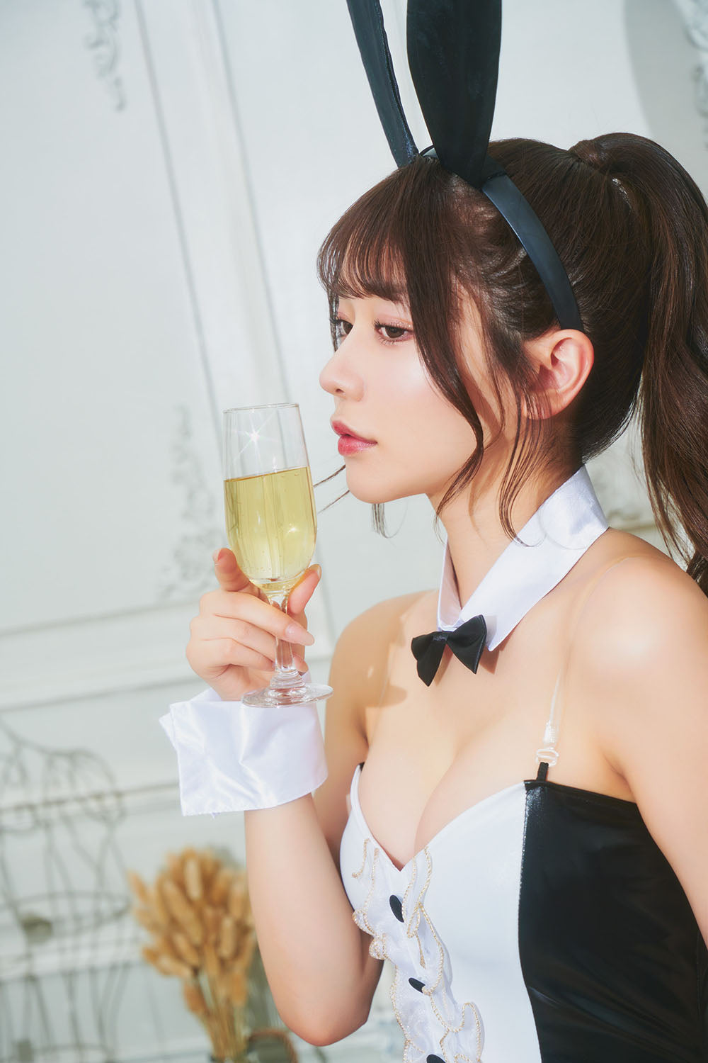 GLOWHOLIC ロイヤルバニー