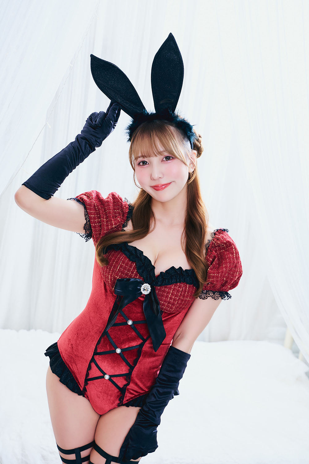 《神谷泉水ちゃん着用》 コスプレ ハロウィン バニーガール リュクステラ ルージュバニー レディース フリーサイズ レッド 【クリアストーン】