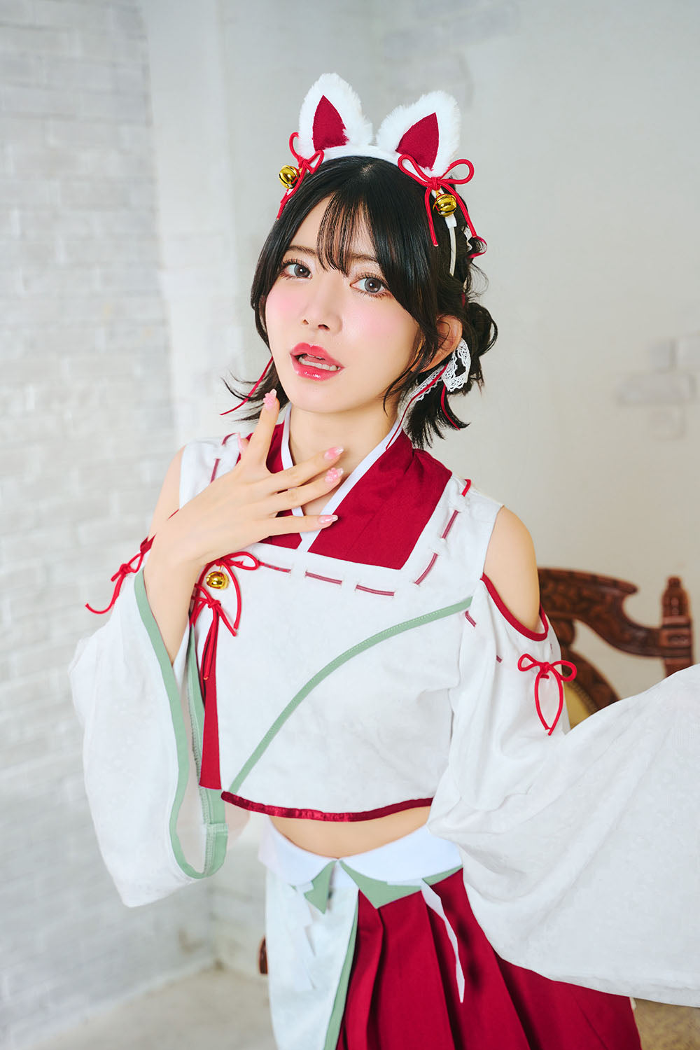 [NEW] コスプレ ねこ 和風 巫女 招猫巫女 レディース フリーサイズ ホワイト【クリアストーン】♡