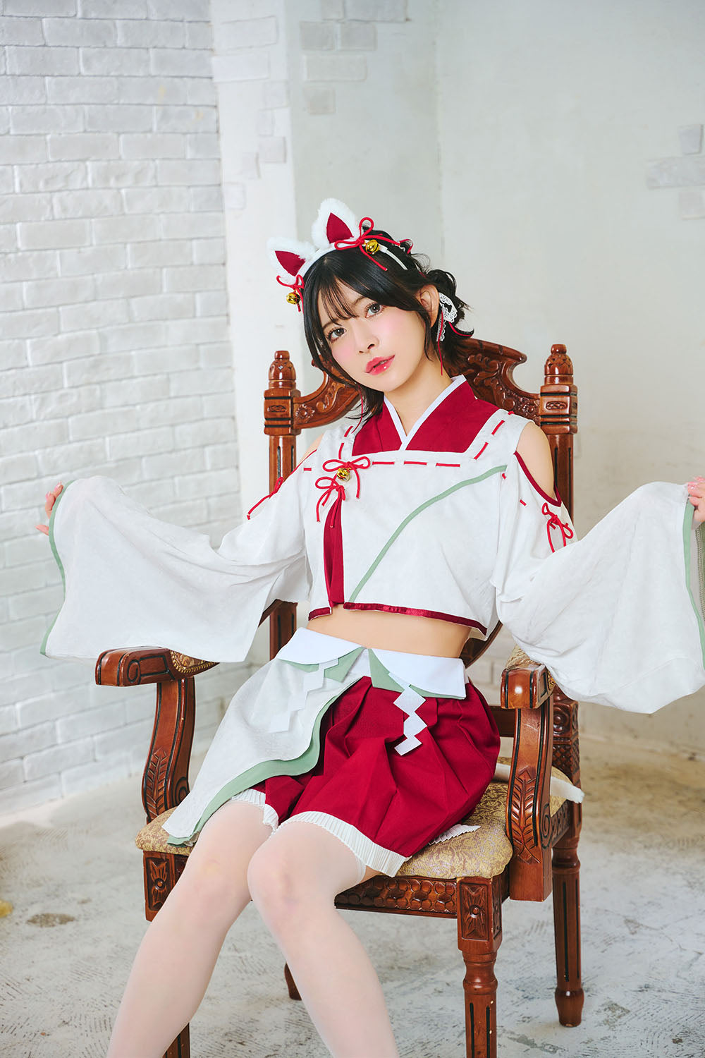 [NEW] コスプレ ねこ 和風 巫女 招猫巫女 レディース フリーサイズ ホワイト【クリアストーン】♡