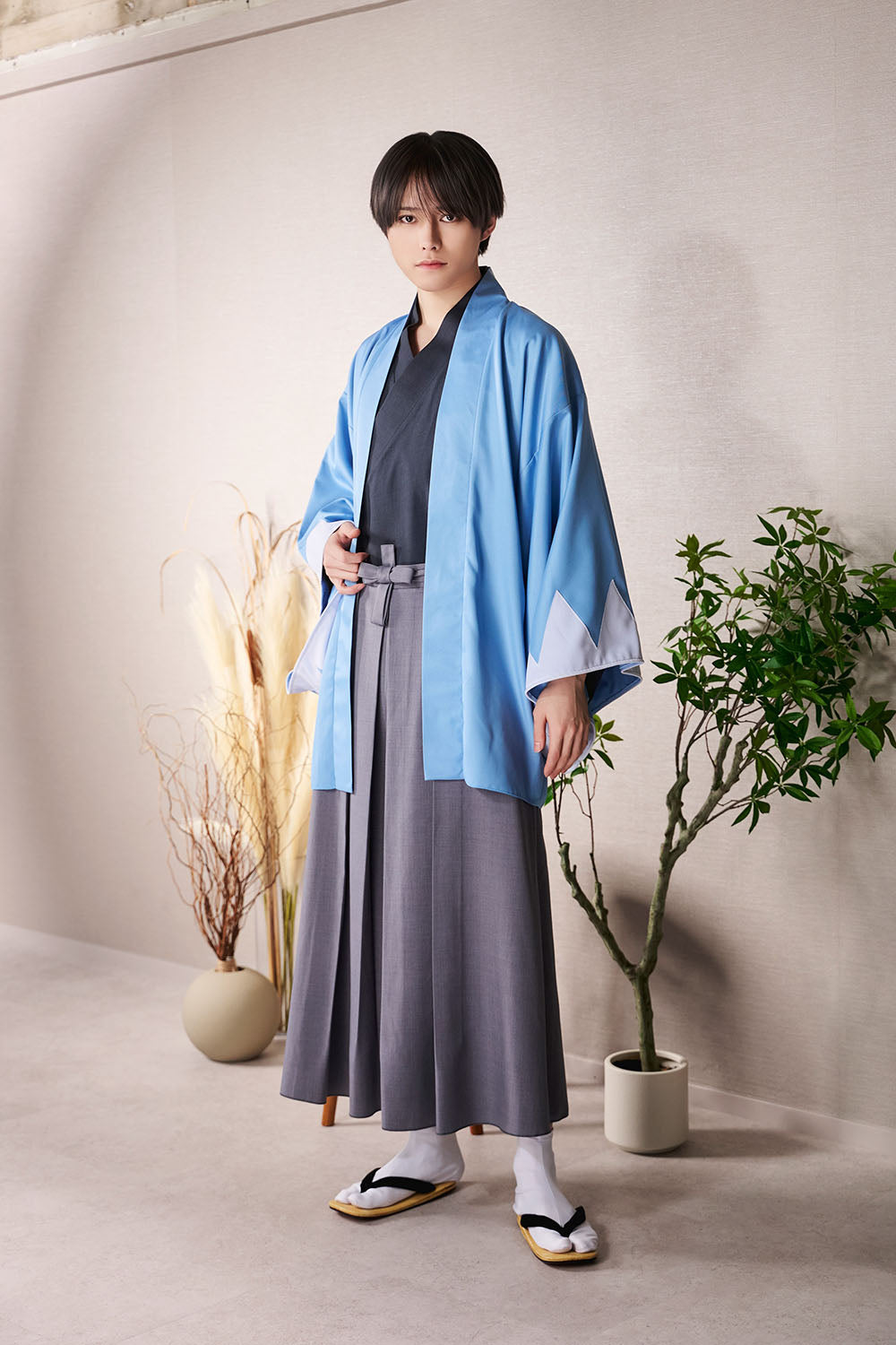 [New] コスプレ 和装 セレクト着物 袴 ユニセックス フリーサイズ こげ茶/薄灰/縦縞 【クリアストーン】