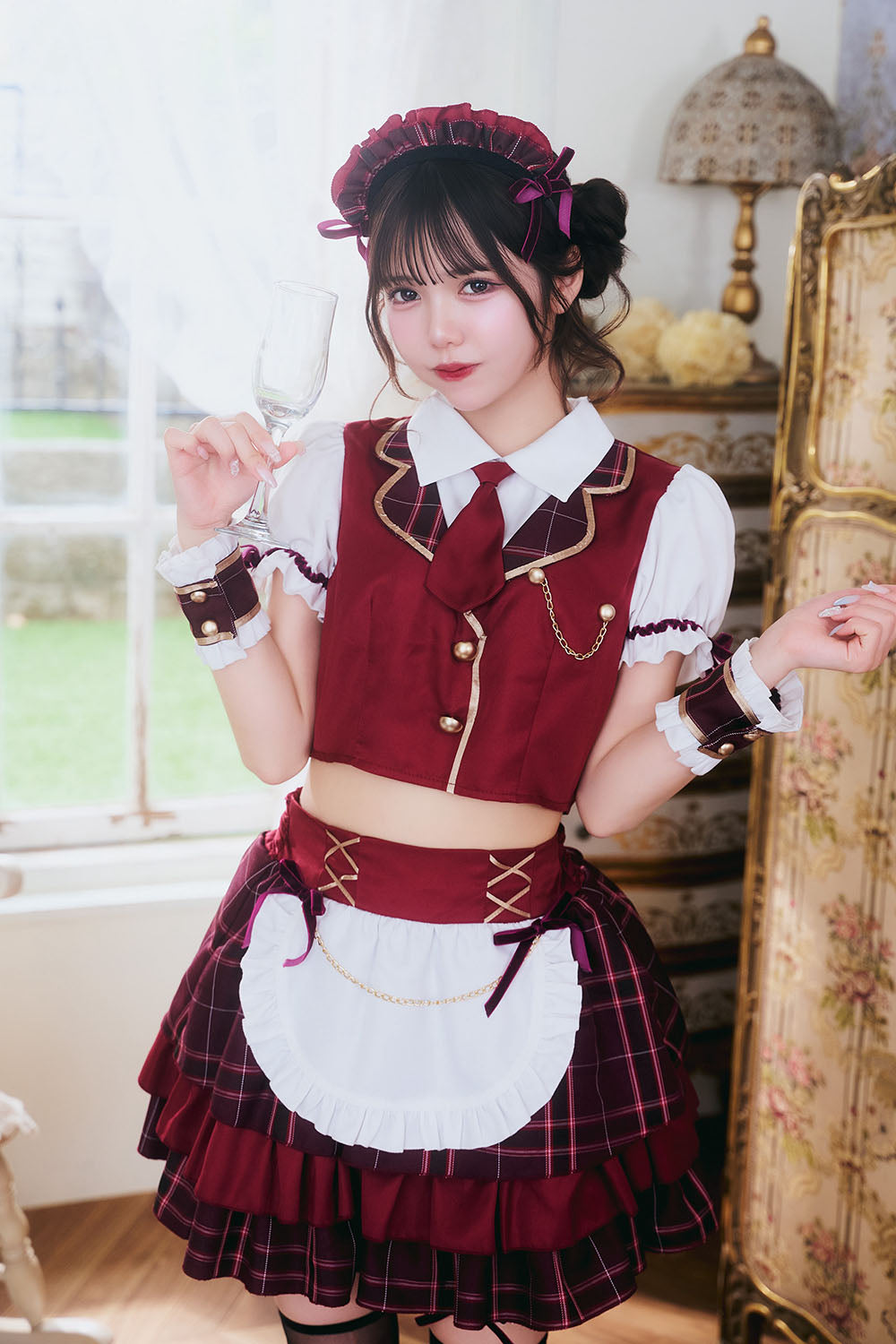 [New] 《JamsCollection着用》コスプレ リリパレ ワインルージュメイド レディース フリーサイズ レッド【クリアストーン】♡