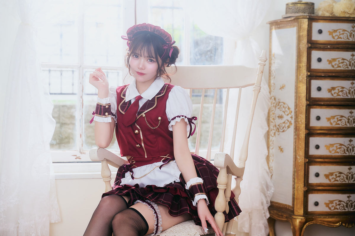 [New] 《JamsCollection着用》コスプレ リリパレ ワインルージュメイド レディース フリーサイズ レッド【クリアストーン】♡